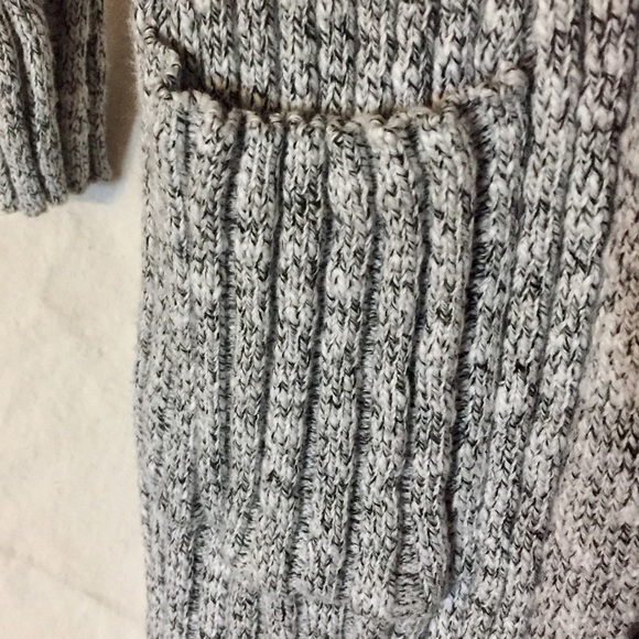 HOLLISTER black & white long unstructured cardigan. - Picture 5 of 10